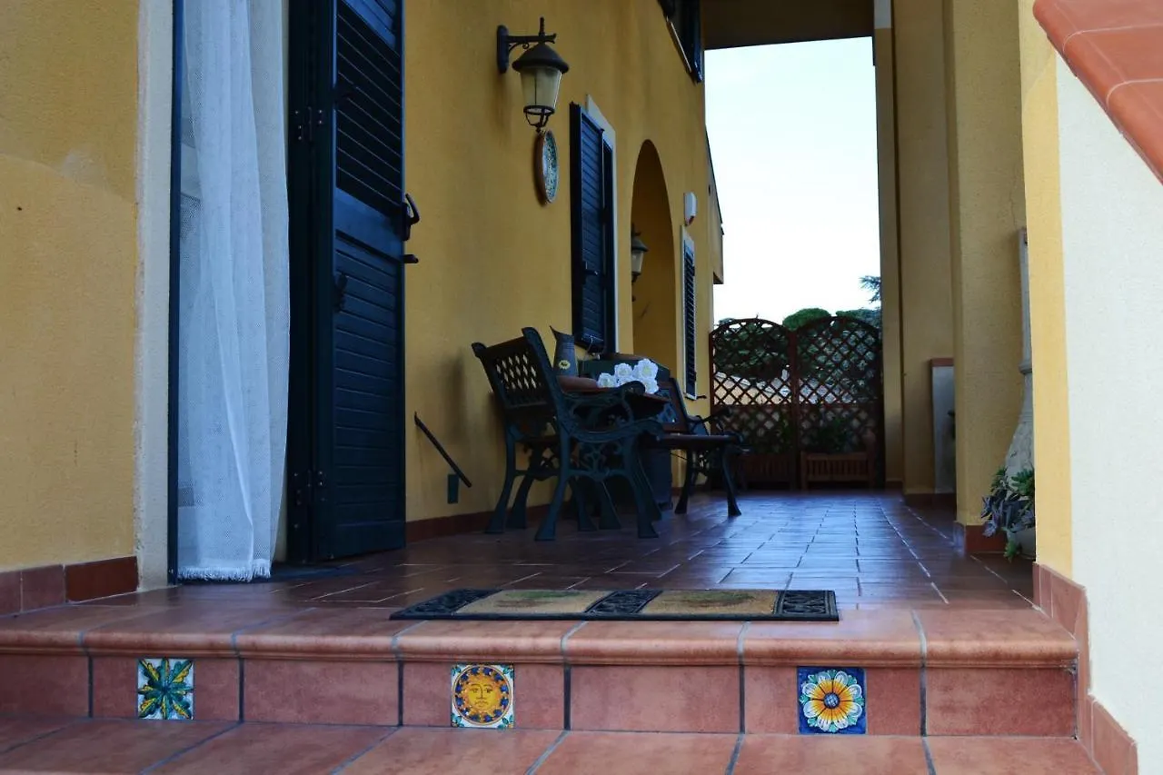 B & B S. Elia Villa Surrounded By Greenery Inside The Historic Dubini Park San Cataldo Olaszország