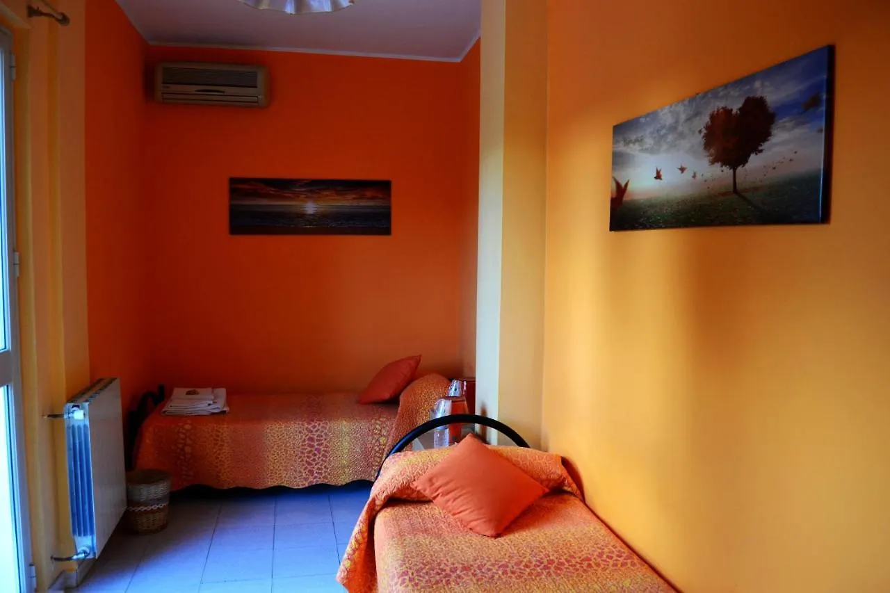 B & B S. Elia Villa Surrounded By Greenery Inside The Historic Dubini Park San Cataldo