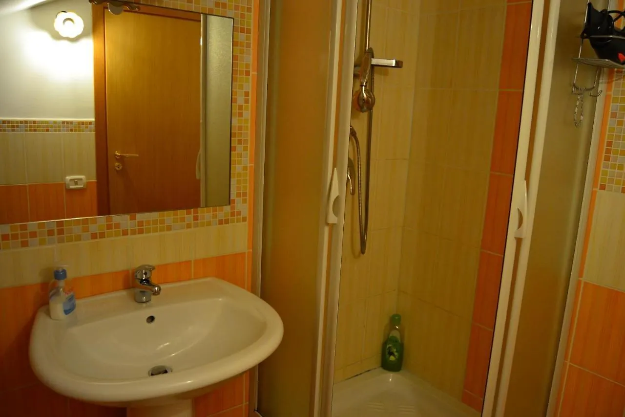B & B S. Elia Villa Surrounded By Greenery Inside The Historic Dubini Park San Cataldo