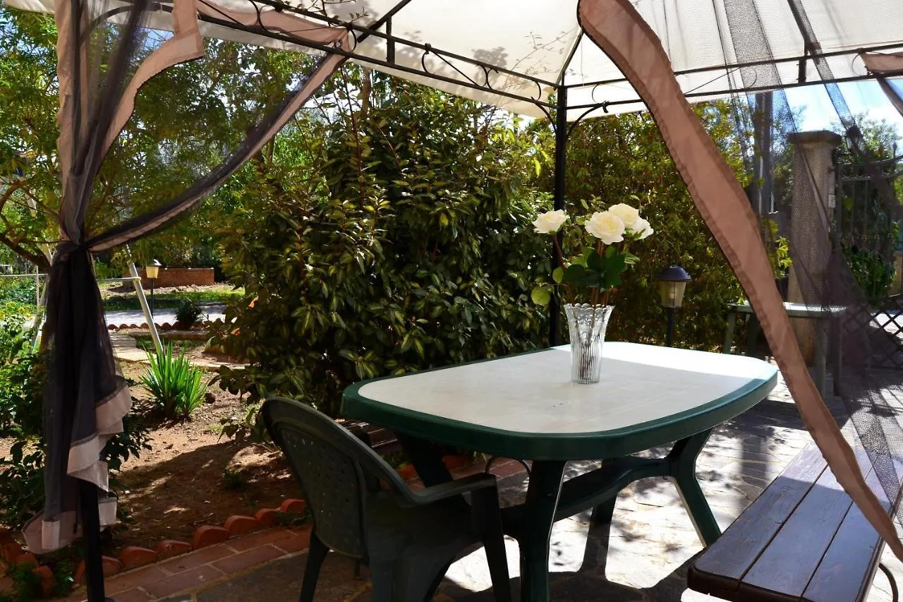 B & B S. Elia Villa Surrounded By Greenery Inside The Historic Dubini Park San Cataldo 0*,  Olaszország